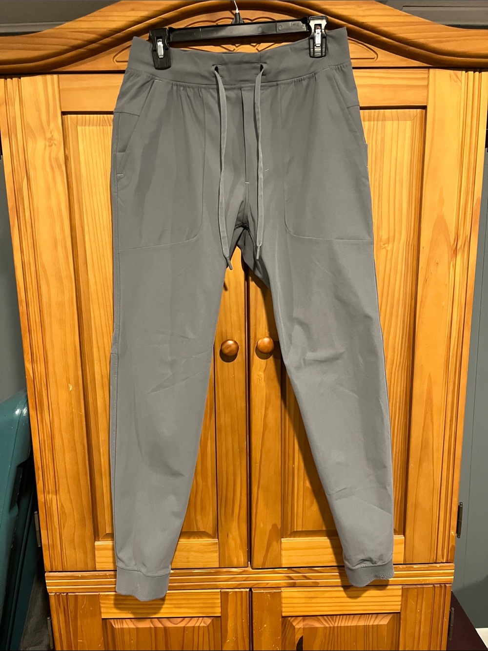 lululemon athletica Men's Slate Gray Drawstring Joggers